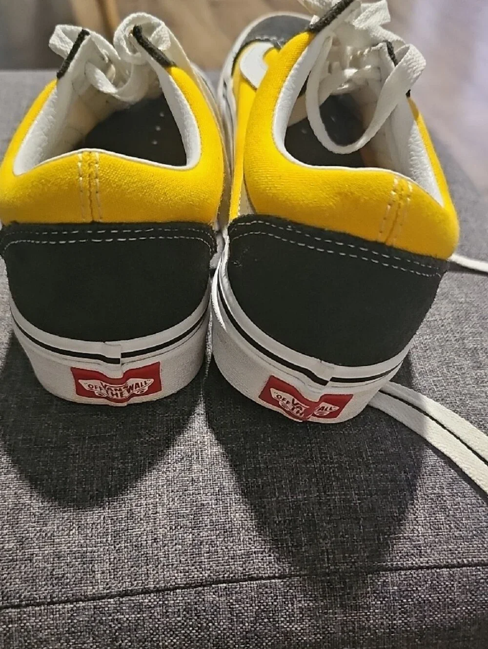 Vans Old Skool Sneakers Men 6 Women 7.5 Yellow Black White Tennis Shoe Skate